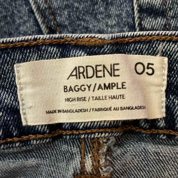 Jeans - Picture 2 of 2